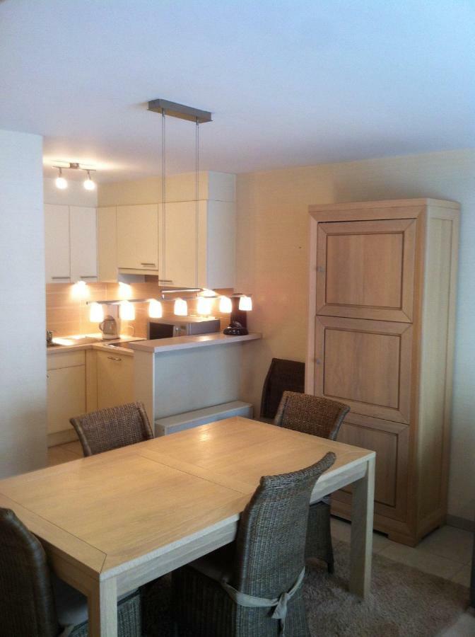 Appartement In นิวว์ปอร์ท ภายนอก รูปภาพ